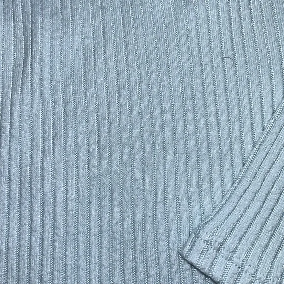 Baby blue American Eagle top S - Picture 4 of 6